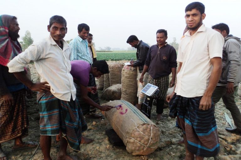 Boguraのジャガイモ生産者は低市場価格で損失を被る バングラデシュの最新情報 ニュース d News