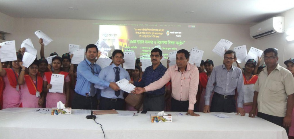 SM Ihsanul Karim, director of Bangladesh Industrial and Technical Assistance Centre (BITAC), and Ikbal Hossain Patwari, project director of Self-employment and Poverty Alleviation at BITAC, pose at an event to hand over certificates to trainees who completed vocational training at the organisation. RFL recruited 120 of the trainees. Photo: RFL