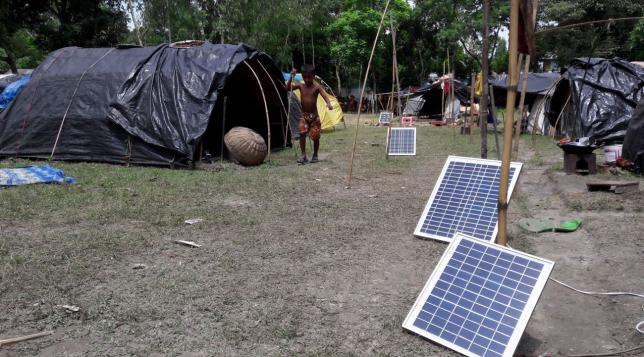 遊牧生活に太陽光発電