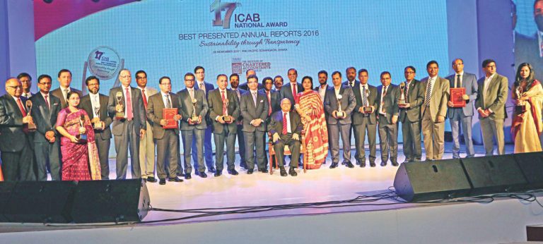 ICAB賞は、最高の年次報告書のために28