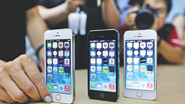 Appleは老化したiPhoneを遅くすると言って訴訟に直面する