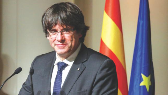 スペイン、元指導者の令状撤回
