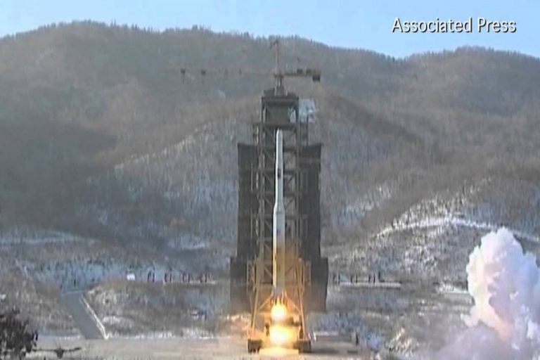 北朝鮮が衛星を打ち上げる準備をしている