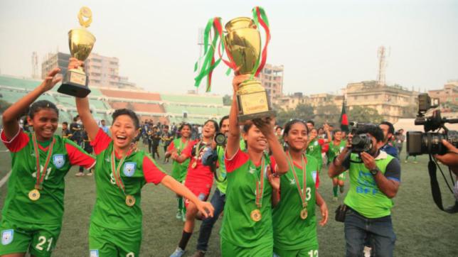 おめでとうU-15女子サッカーチーム