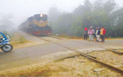 危険な鉄道の交差点