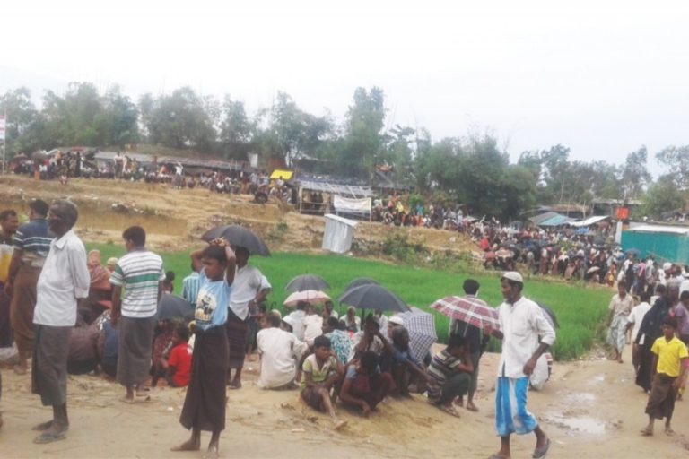 Rohingyasを支援する：人道的基準を維持する