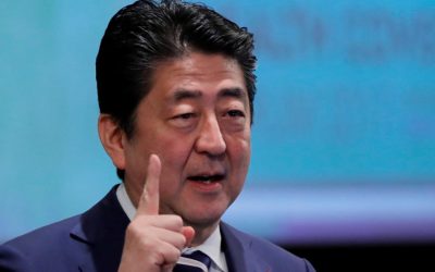 日本の安倍晋三官房長官は、中央銀行の黒田に対し、