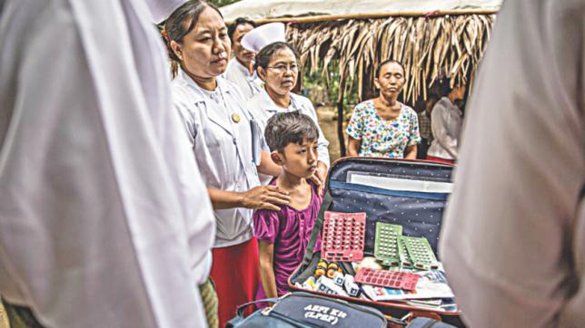 細菌の蔓延を防ぐために、子供のおもちゃ、学用品、その他の持ち物を定期的に消毒する必要がありますか?