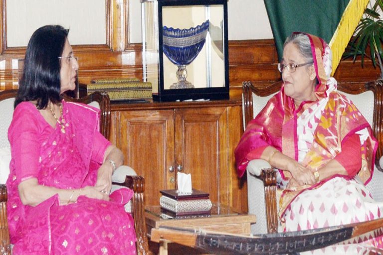 WHO南東アジア地域担当ディレクターPoonam Khetrapal Singh、Sheikh Hasina首相と会談
