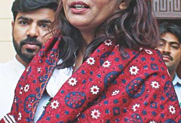 パキスタン、最初の女性ダリット上院議員を選出