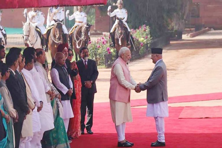 インド、ネパール、より緊密な関係に移行