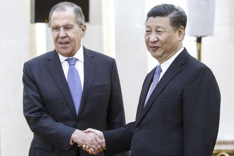 ロシア、中国、新たな軍事関係を約束