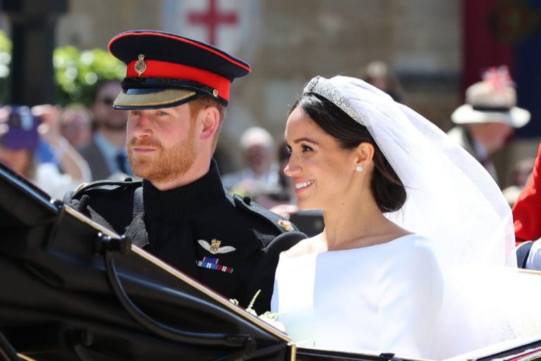 英国王室の結婚式を祝う
