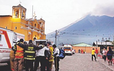 グアテマラ火山噴火は25を殺す