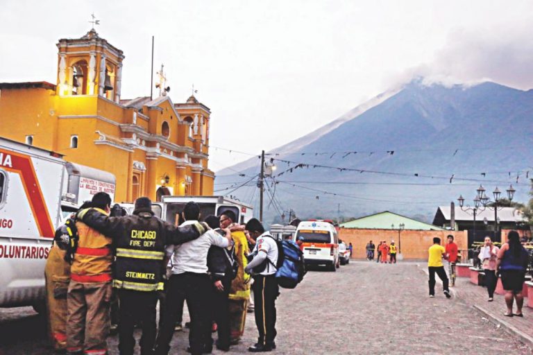 グアテマラ火山噴火は25を殺す