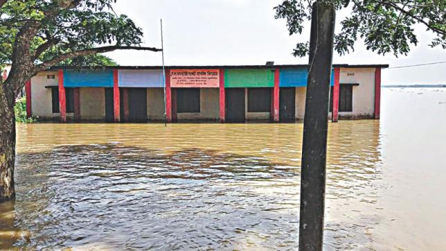 シレット地域の洪水：救済が必要な数千人