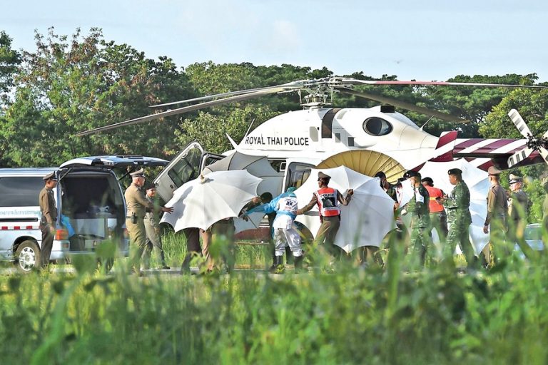 タイの洞窟から救助された少年4人