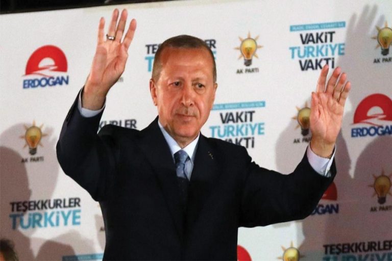 トルコは新しい大統領時代に入る