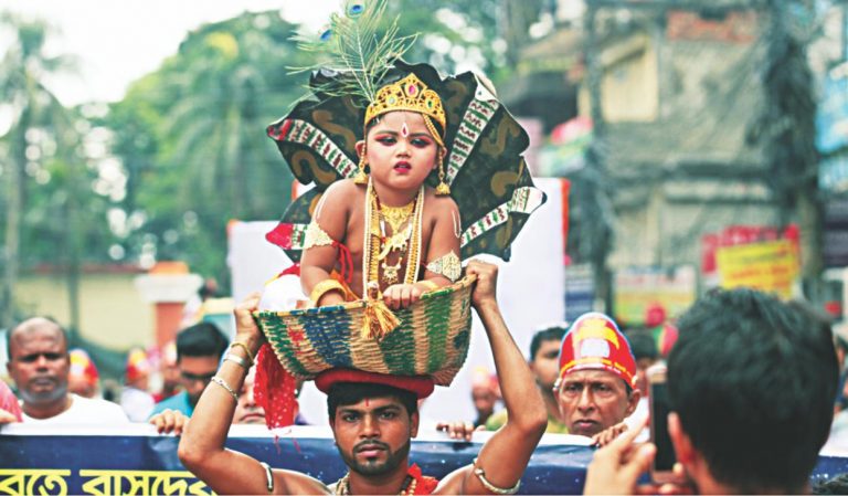 Janmashtamiは全国的に祝った