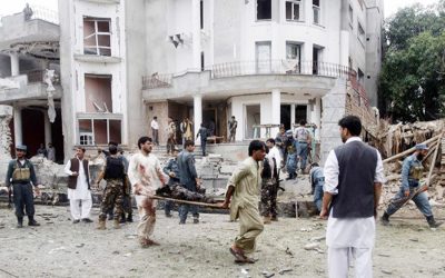 アフガニスタンの選挙集会で自爆テロが13人を殺す
