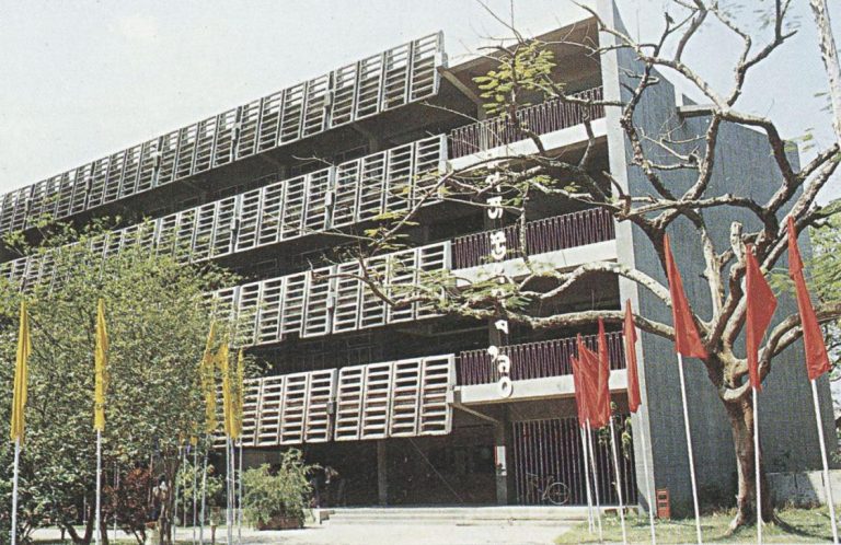 バングラデシュにおける建築教育のシンボル