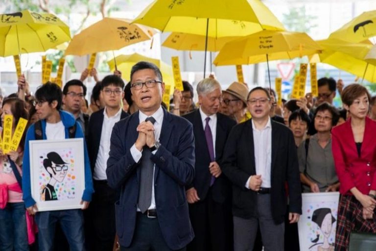 「傘」抗議のための香港の活動家