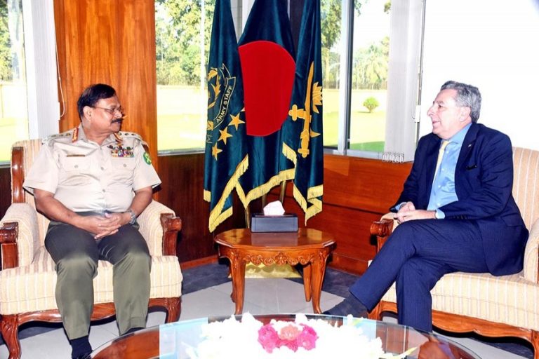 バングラデシュのブラジル大使がバングラデシュ陸軍参謀長に礼状をかけた