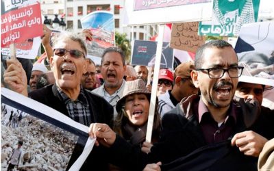 サルマンの訪問に対するチュニジアの何百人もの抗議