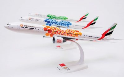 エミレーツ航空博覧会2020年テーマの銀色航空機モデルのコレクションをもたらします