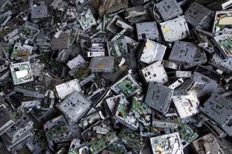 ロボット時代の電子廃棄物管理