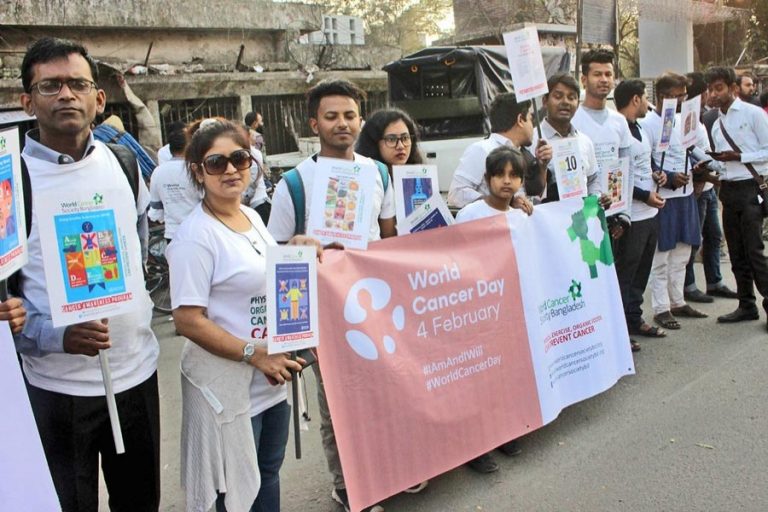 バングラデシュ口腔癌学会のメンバーが人脈を形成