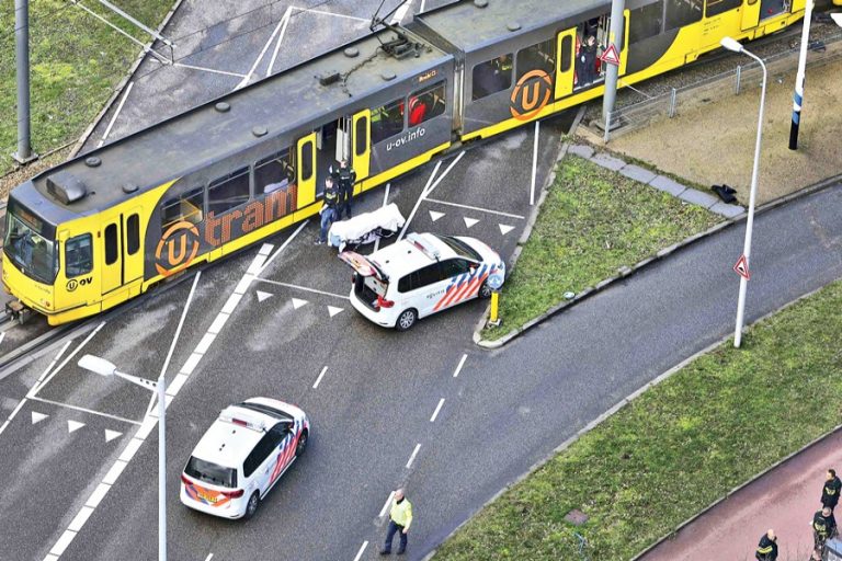 オランダの路面電車に対するテロ攻撃で3人が死亡