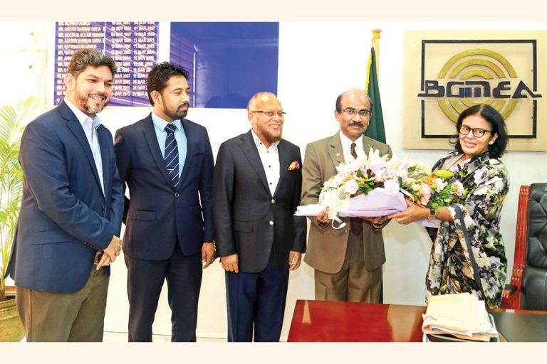 スリランカ大使がBGMEAの首席と貿易について協議