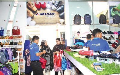 Walkar Footwearは10pc割引を提供しています