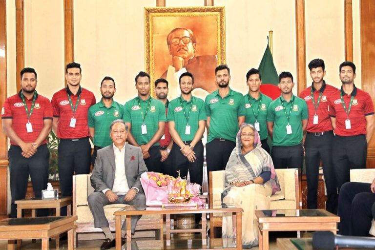 バングラデシュクリケットチームと会談した首相