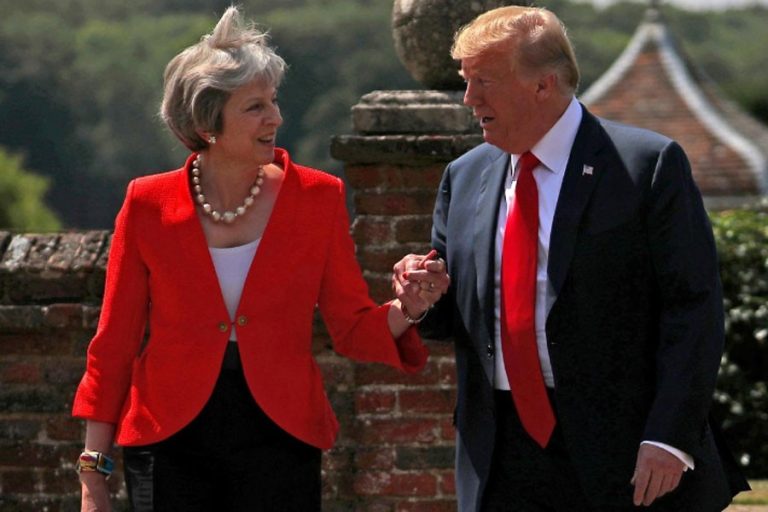 トランプはイギリスにノーディールBrexitのために行くように促します