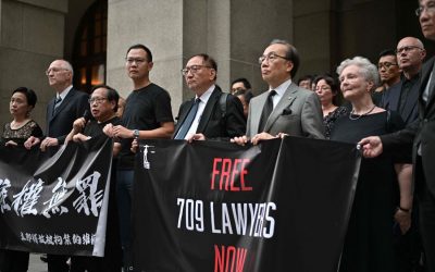 法案が「死んだ」と宣言した後もデモを継続する香港抗議者