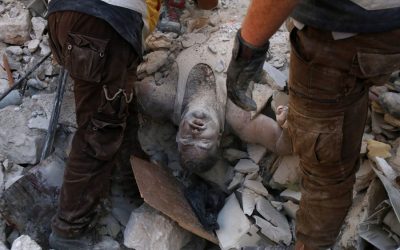 空爆でシリアの反逆者町で16人が死亡