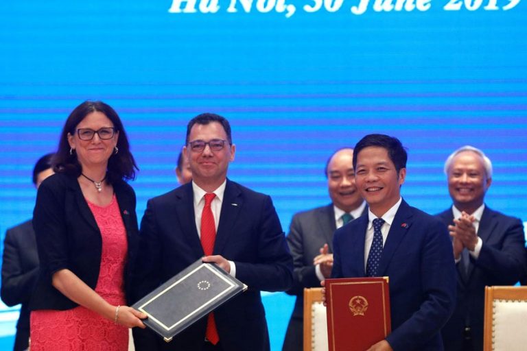 ベトナム –  EU、自由貿易協定を締結