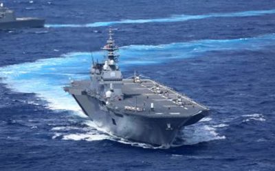 軍艦は軍の役割を拡大するために日本の動きを示します