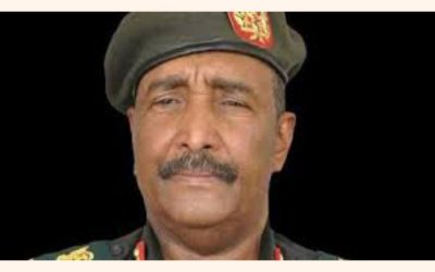 トップ将軍はスーダンの支配機関のリーダーとして宣誓する