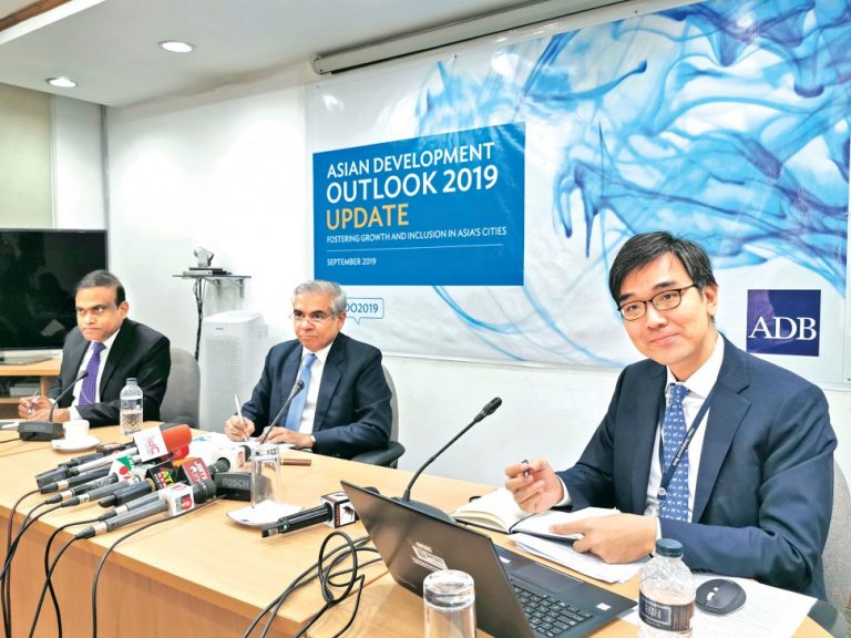 アジア最大の成長:ADB