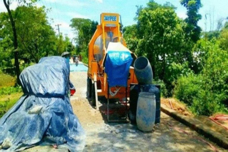 ドアラバザール-バリウラの道路工事は望ましくない遅延に直面している