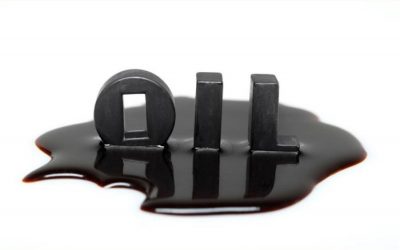 石油は、米国、ロシア、OPECからの生産量の減少で回復
