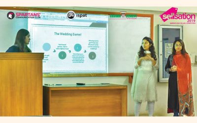 コンテストでは、学部生の販売スキルをテストします