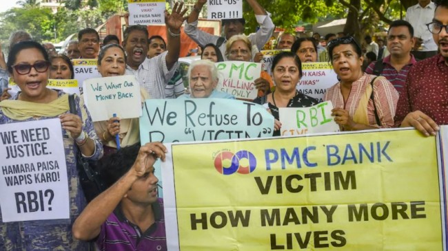 資金がありません：インドのPMC銀行の預金者はローン、チャリティーで生き残ります