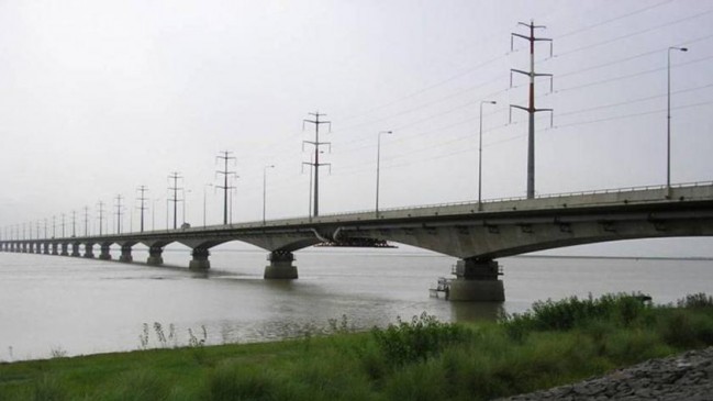 バンガバンドゥ鉄道橋：ようやく建設が始まる