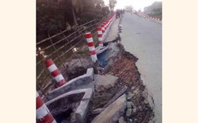 Chaugachhaの橋接続道路が崩壊