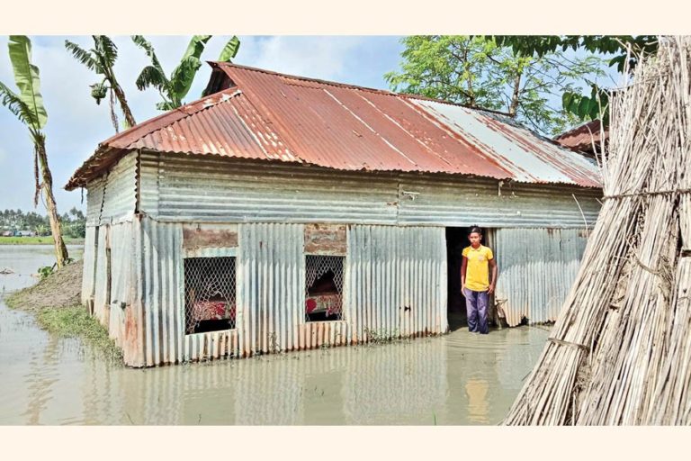 ガンジス川流域の洪水状況は改善し始める