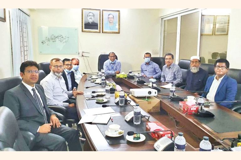 Muhammad Farooq FCA会長が率いるICABのチーム（左から4番目）